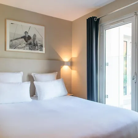 Helzear Etoile By Esteem Hotel