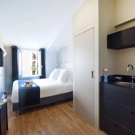 Helzear Etoile By Esteem Hotel 4*