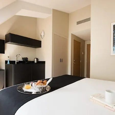 Hotel Helzear Etoile By Esteem 4*